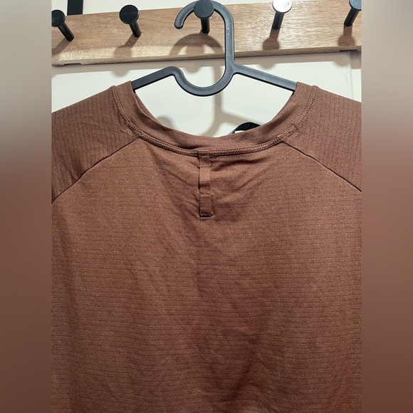 Lululemon Drysense Short Sleeve Shirt - Picture 7 of 7